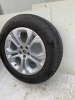 Range Rover Evoque Genuine Alloy Wheel & Michelin Latitude Tyre 235/60 R18 Inch - Image 3