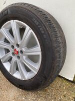 Jaguar E Pace X540 Genuine Alloy Wheel & Michelin Latitude Tyre 235/60 18 Inch - Image 3