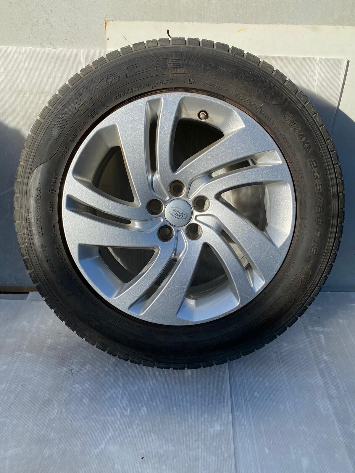 Range Rover Evoque L551 Genuine Alloy Wheel & Goodyear Tyre 235/60 R18 Inch 6.6* Main Image Range Rover Evoque L551 Genuine Alloy Wheel & Goodyear Tyre 235/60 R18 Inch 6.6* - Image 1