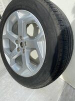 Range Rover Sport L494 Genuine Alloy Wheel & Pirelli Tyre 255/55 R20" Inch 4.5mm - Image 2