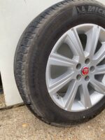 Jaguar E Pace X540 Genuine Alloy Wheel & Michelin Tyre 235/60 18 Inch 82761J9C3* - Image 2