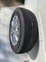 Range Rover Sport L494 Genuine Alloy Wheel & Pirelli Tyre 235/65 R19 Inch 7.8mm - Image 4