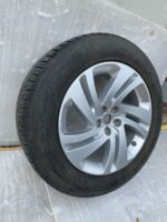Rover Evoque L551 Genuine Alloy Wheel & Goodyear Tyre 235/60 18" Inch K8D21007CA - Image 2