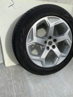 Range Rover Sport L494 Genuine Alloy Wheel & Pirelli Tyre 255/55 R20" Inch 4.6mm - Image 2