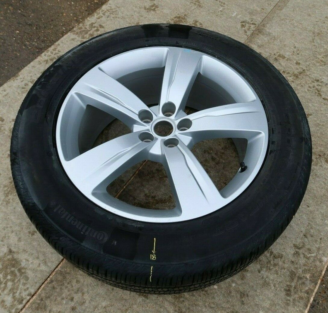 W18 Range Rover Velar 1x 255/55 R19 Inch Alloy Wheel Continental CrossContact LX Main Image W18 Range Rover Velar 1x 255/55 R19 Inch Alloy Wheel Continental CrossContact LX - Image 1