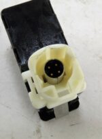 6820397 MIni R55 R56 - R61 R62 BMW  2 Series i3 i8 X1 X2 Genuine USB Socket Port - Image 7