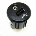 28023BH00A Nissan Juke Qashqai Micra Note Genuine Audio Input and USB Socket