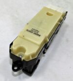 84040-53070 Lexus IS E2 Genuine Driver RH Side Electric Window Lifter Switch - Image 2