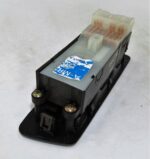 1997-2002 Subaru Forester SF Genuine Driver Side Electric Window Switch Lifter - Image 2