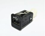 9237656 BMW 1 3 5 Series Genuine Inside Glovebox USB Socket Connection - Image 3