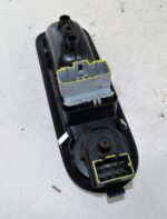 8200356515 Renault Clio MK3 Genuine Driver Side Electric Window Switch - Image 5